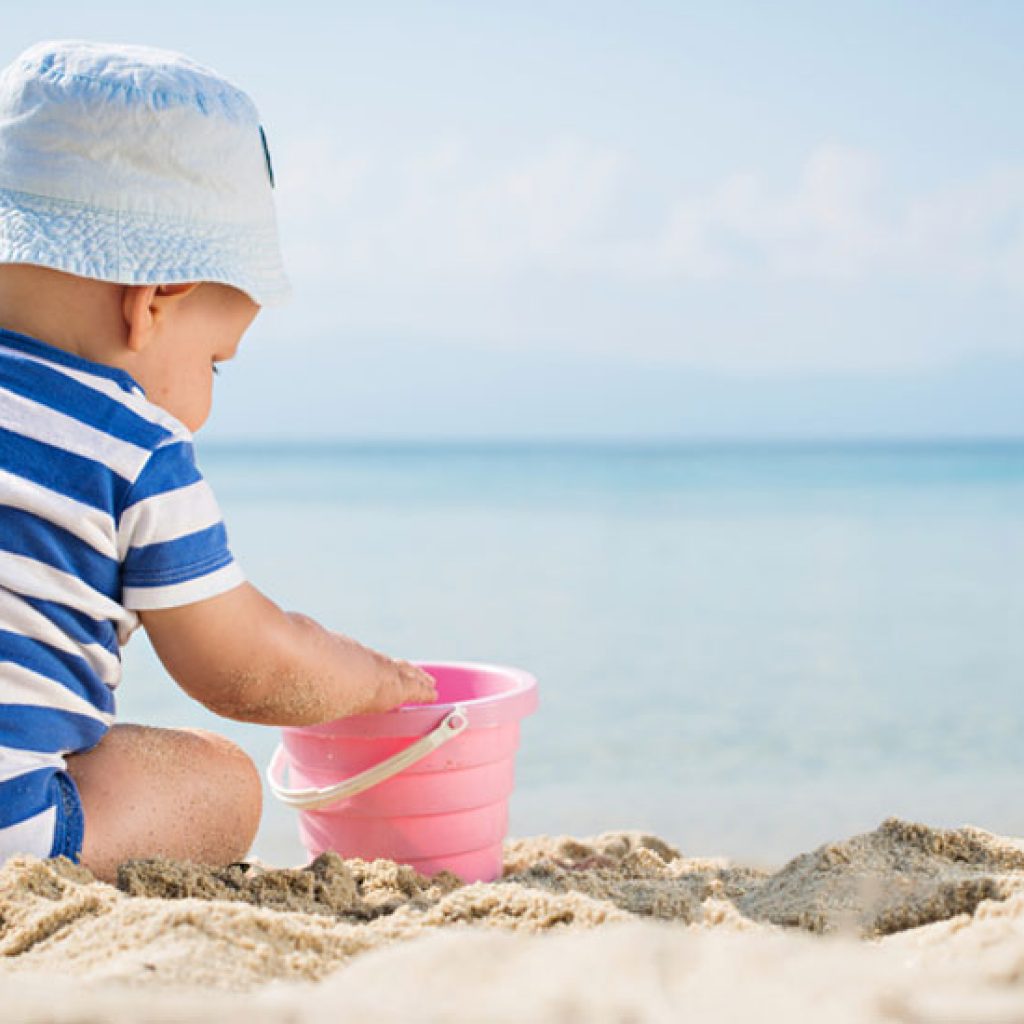Πρώτες διακοπές με το μωρό σας: Τι να προσέξετε; Ποιες είναι οι ιδιαίτερες ανάγκες του;